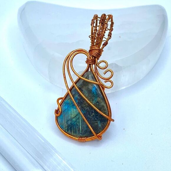 Natural Labradorite Tree Of Life Copper Wired Pendant - Picture 1 of 6